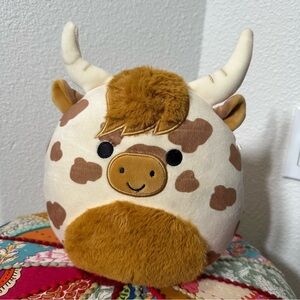 SQUISHMALLOWS Alonzo the Longhorn Cow 8in